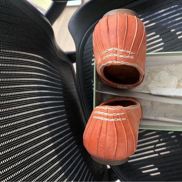 Clarks burn orange flats - Picture 4 of 7
